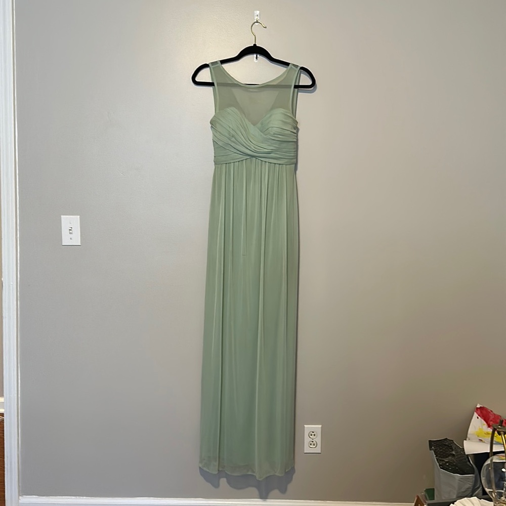 David’s Bridal Bridesmaid Dress meadow green size 2 light and flowy